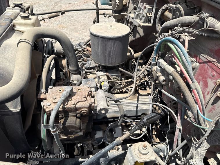 image for item HI9270 1998 Chevrolet C7500 truck cab and chassis