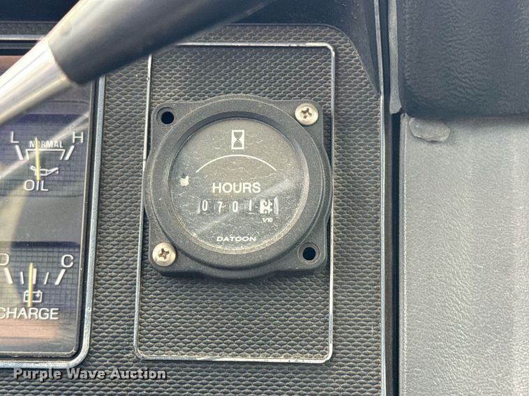 image for item HI9272 1989 Ford F600 fuel truck