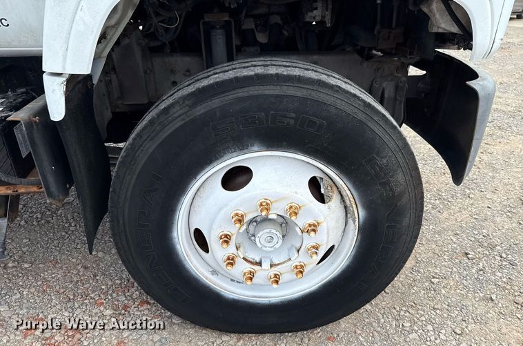 image for item HI9274 2000 GMC C7500 truck cab and chassis