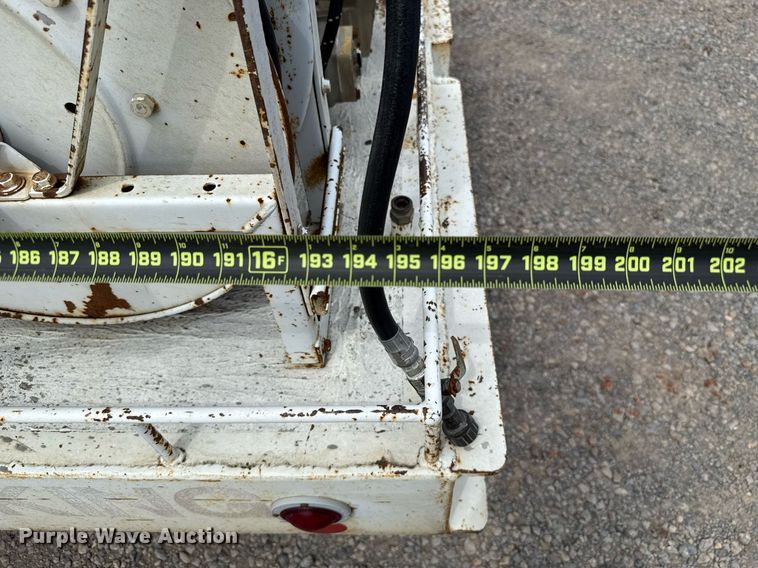 image for item HI9277 2002 International 4300 truck cab and chassis