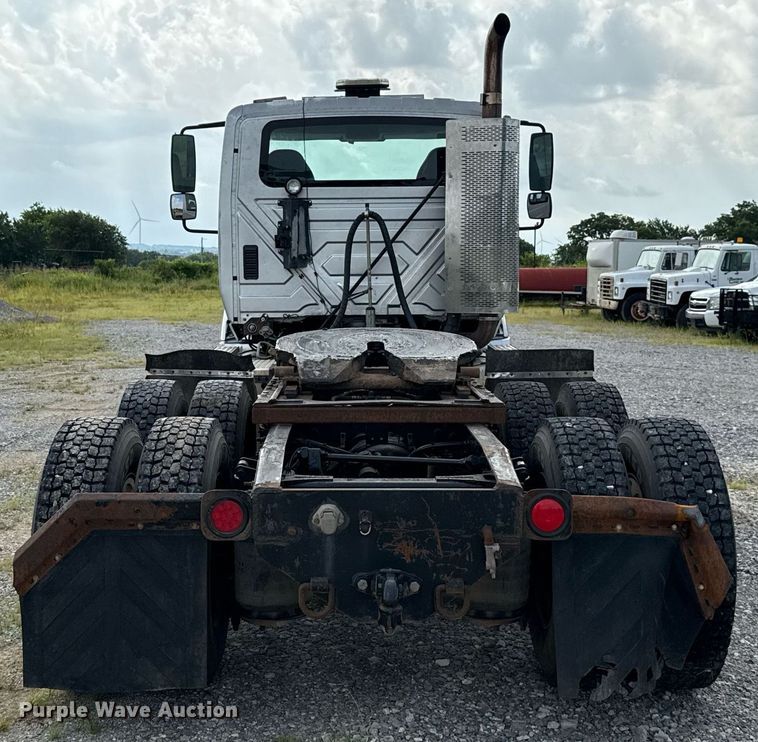 image for item HI9282 2011 International ProStar Premium  semi truck