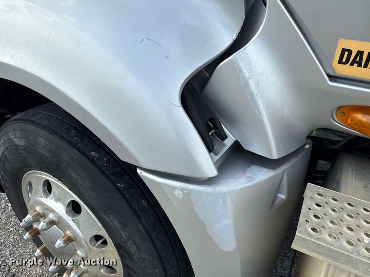 image for item HI9282 2011 International ProStar Premium  semi truck