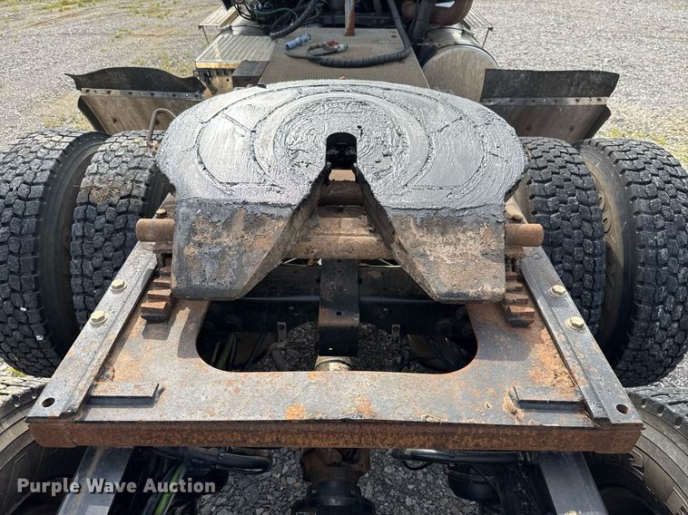 image for item HI9282 2011 International ProStar Premium  semi truck