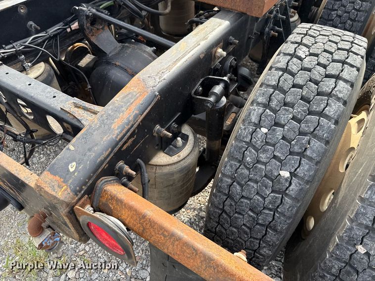 image for item HI9282 2011 International ProStar Premium  semi truck