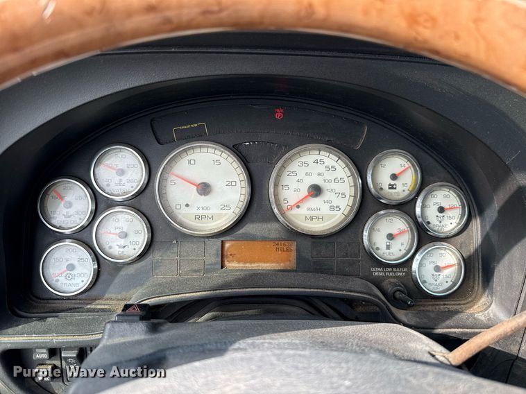 image for item HI9282 2011 International ProStar Premium  semi truck