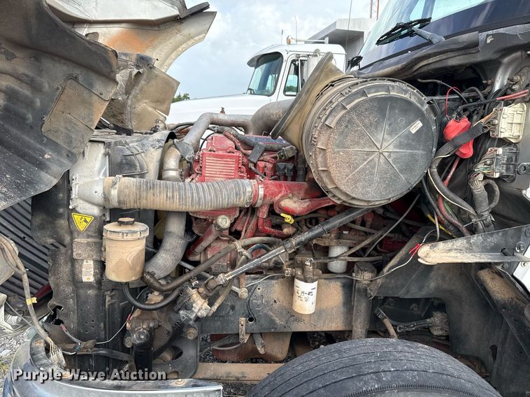 image for item HI9282 2011 International ProStar Premium  semi truck