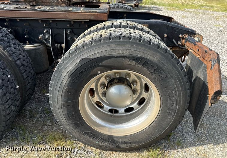 image for item HI9282 2011 International ProStar Premium  semi truck