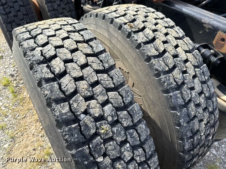 image for item HI9282 2011 International ProStar Premium  semi truck