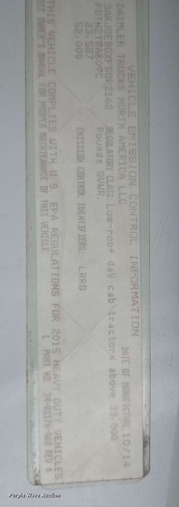 image for item YA0444 2015 Freightliner  Cascadia 125 semi truck