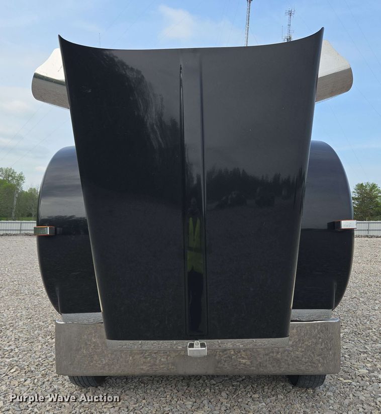 image for item YA0473 2014 Kenworth W900 semi truck