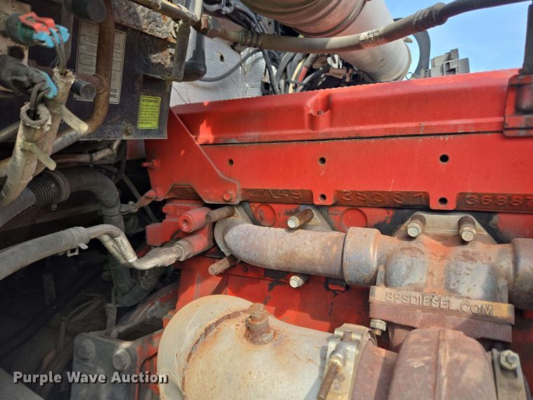 image for item YA0473 2014 Kenworth W900 semi truck