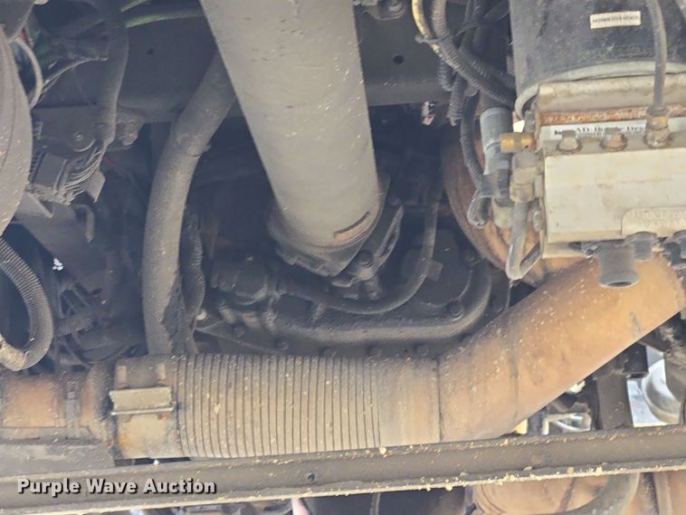 image for item YA0473 2014 Kenworth W900 semi truck