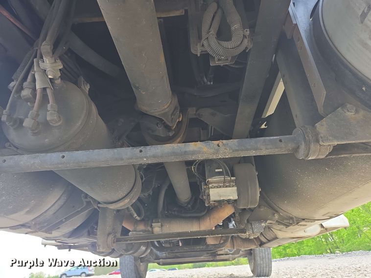 image for item YA0473 2014 Kenworth W900 semi truck