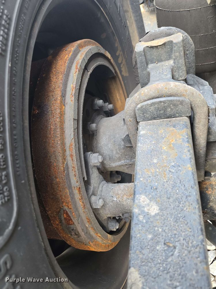 image for item YA0473 2014 Kenworth W900 semi truck