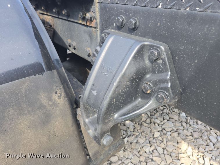 image for item YA0473 2014 Kenworth W900 semi truck