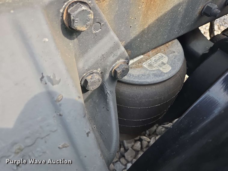 image for item YA0473 2014 Kenworth W900 semi truck