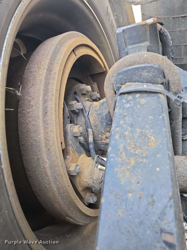 image for item YA0473 2014 Kenworth W900 semi truck