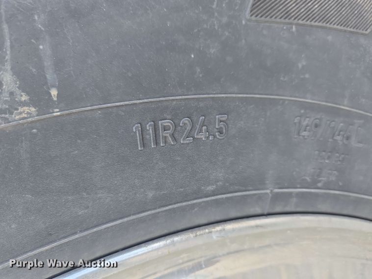 image for item YA0473 2014 Kenworth W900 semi truck