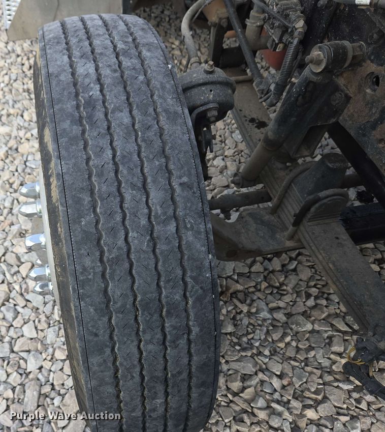 image for item YA0473 2014 Kenworth W900 semi truck