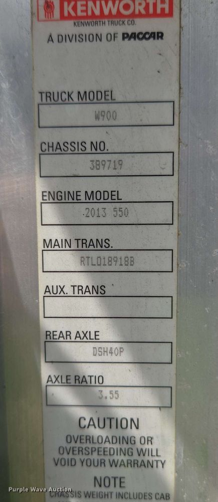 image for item YA0473 2014 Kenworth W900 semi truck