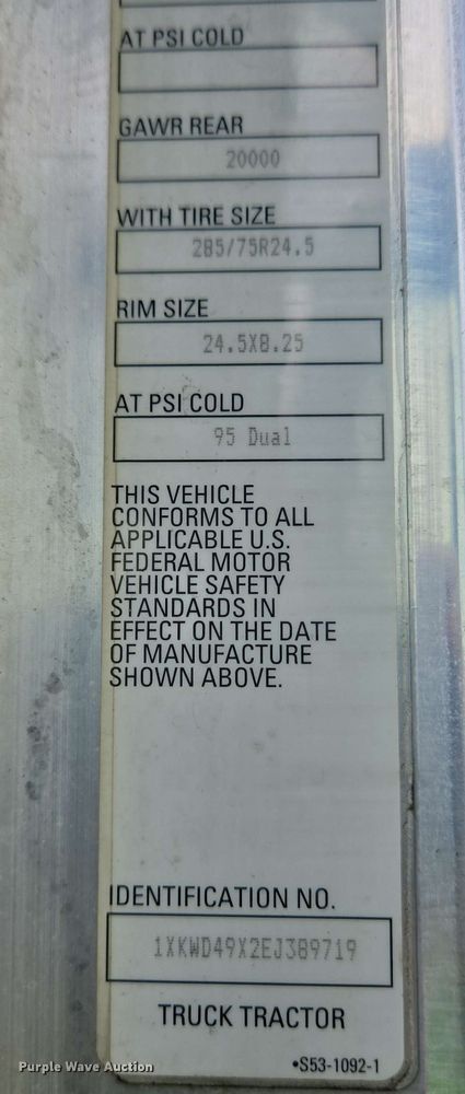 image for item YA0473 2014 Kenworth W900 semi truck