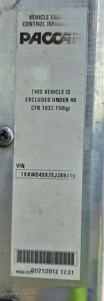 image for item YA0473 2014 Kenworth W900 semi truck