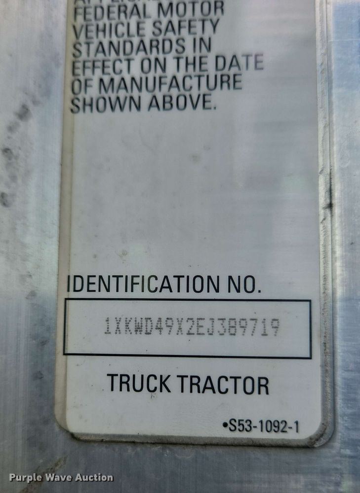 image for item YA0473 2014 Kenworth W900 semi truck