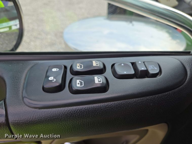 image for item YA0475 2018 Peterbilt 389 semi truck