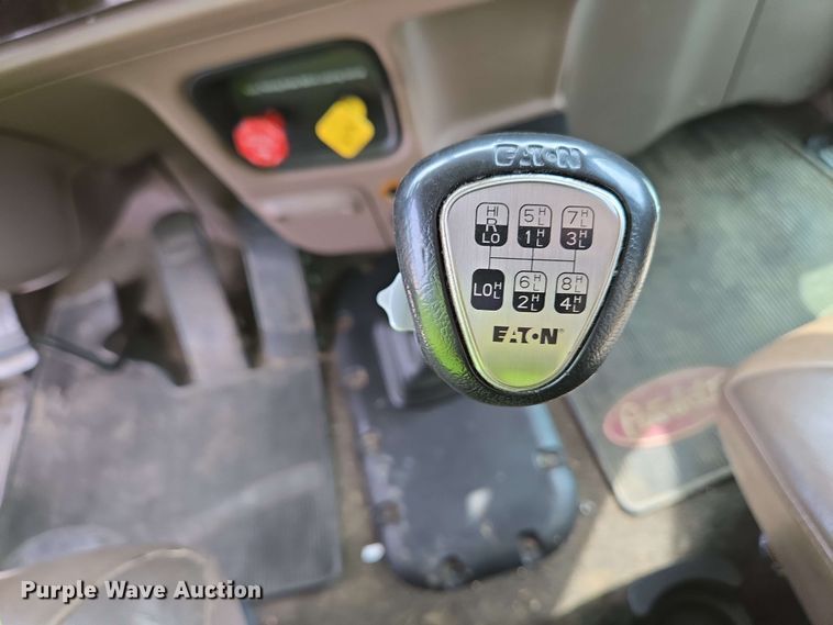 image for item YA0475 2018 Peterbilt 389 semi truck