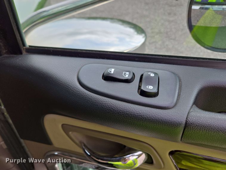 image for item YA0475 2018 Peterbilt 389 semi truck