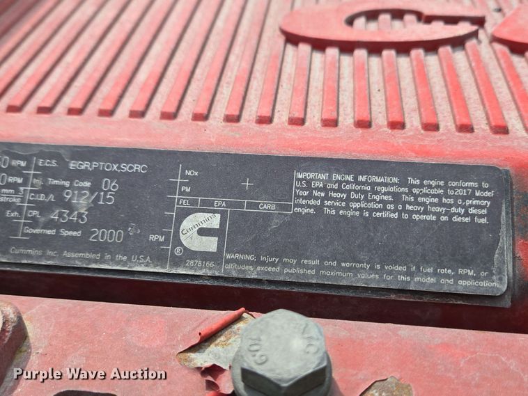 image for item YA0475 2018 Peterbilt 389 semi truck