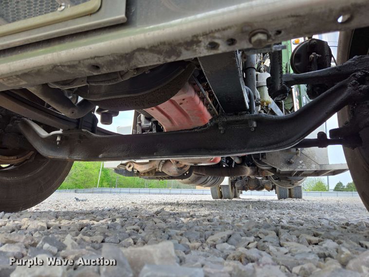 image for item YA0475 2018 Peterbilt 389 semi truck