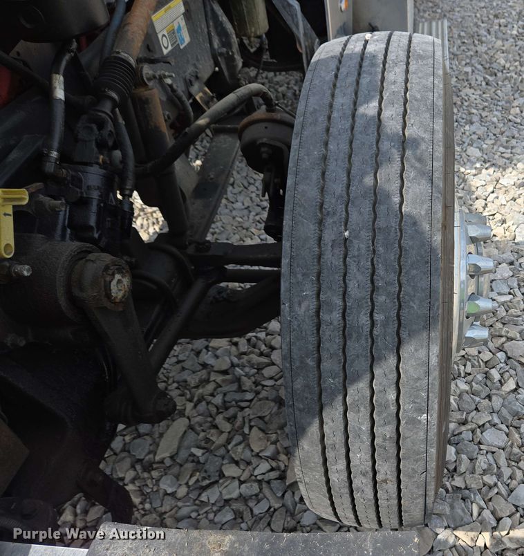 image for item YA0475 2018 Peterbilt 389 semi truck