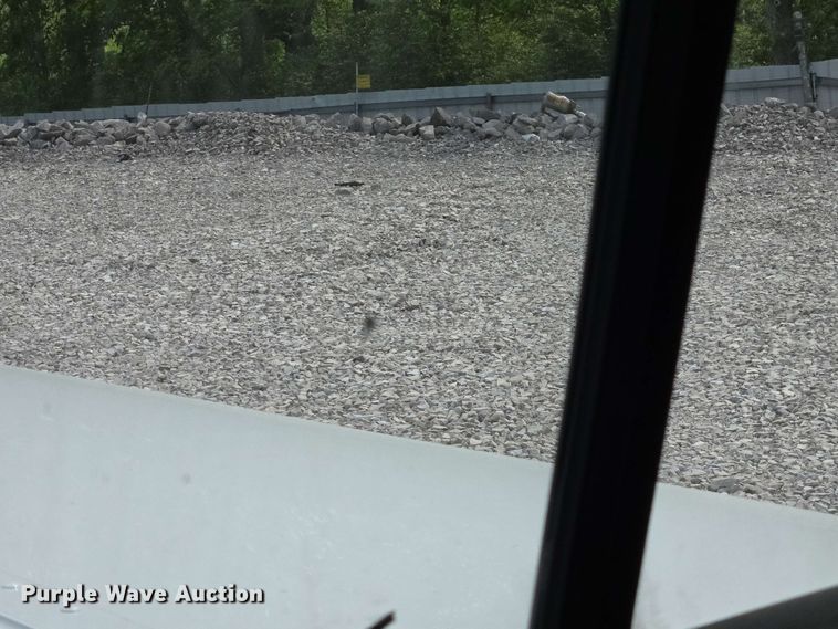 image for item YA0476 2019 Peterbilt 389 semi truck