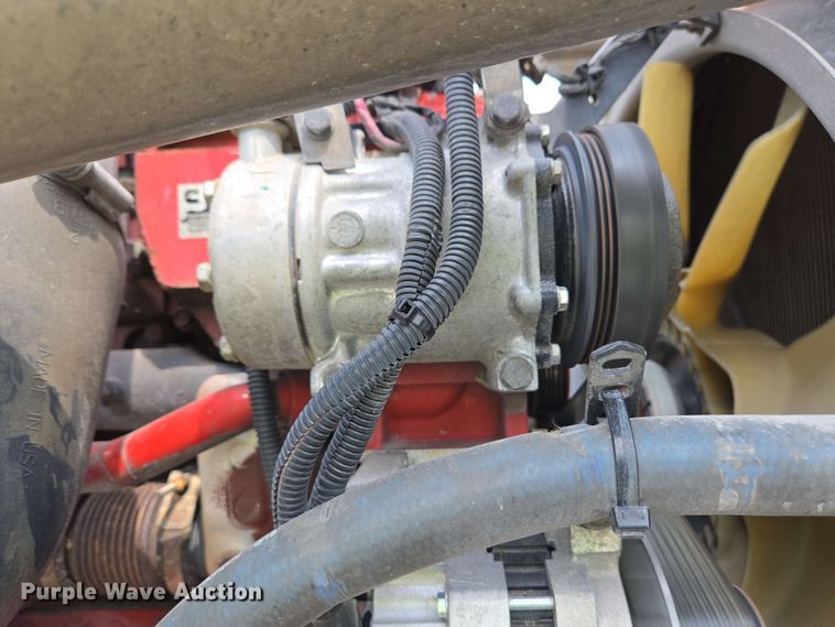 image for item YA0476 2019 Peterbilt 389 semi truck