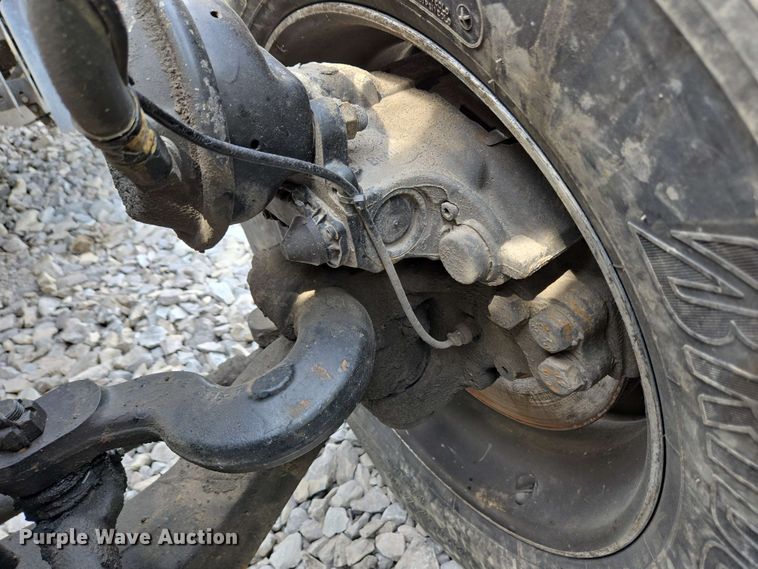 image for item YA0476 2019 Peterbilt 389 semi truck