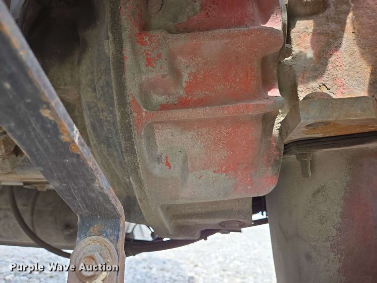 image for item YA0476 2019 Peterbilt 389 semi truck