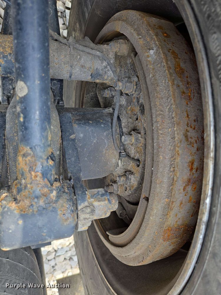 image for item YA0476 2019 Peterbilt 389 semi truck