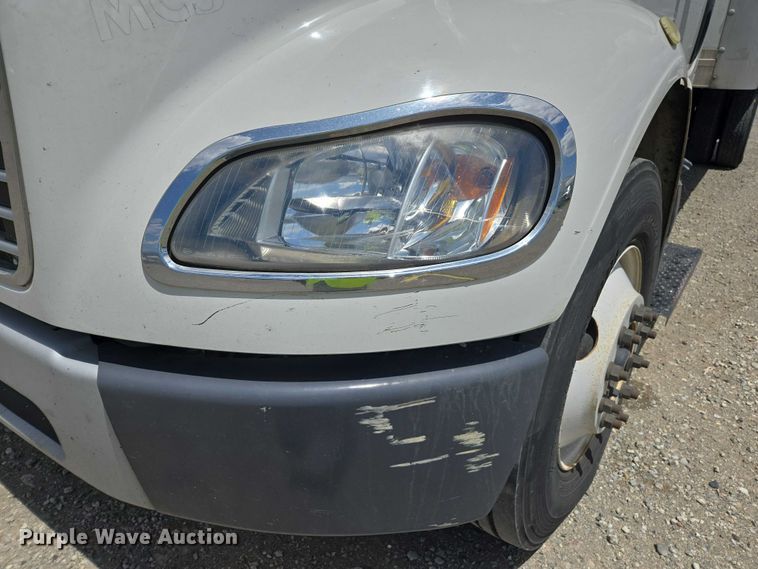 image for item YA0492 2012 Freightliner  Business Class M2 106 box truck