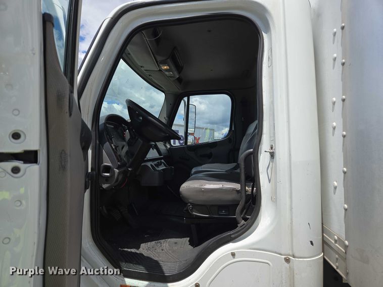 image for item YA0492 2012 Freightliner  Business Class M2 106 box truck