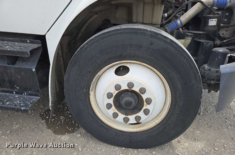 image for item YA0492 2012 Freightliner  Business Class M2 106 box truck