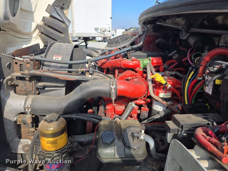 image for item YA0523 2014 Freightliner Business Class M2 106 box truck