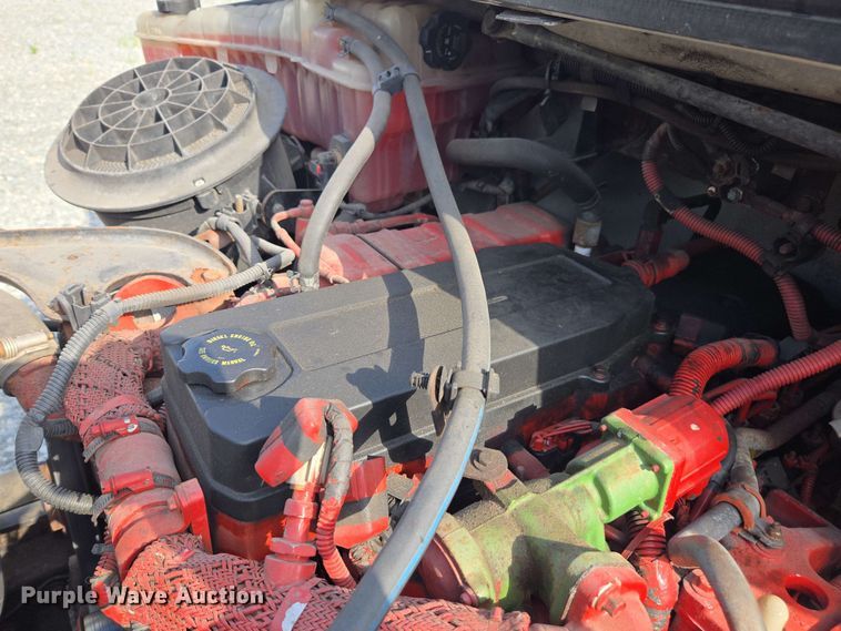 image for item YA0523 2014 Freightliner Business Class M2 106 box truck