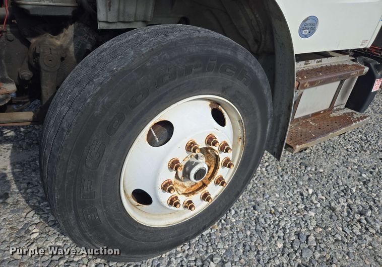 image for item YA0523 2014 Freightliner Business Class M2 106 box truck