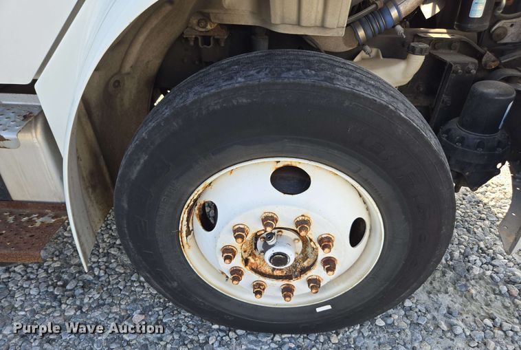 image for item YA0523 2014 Freightliner Business Class M2 106 box truck