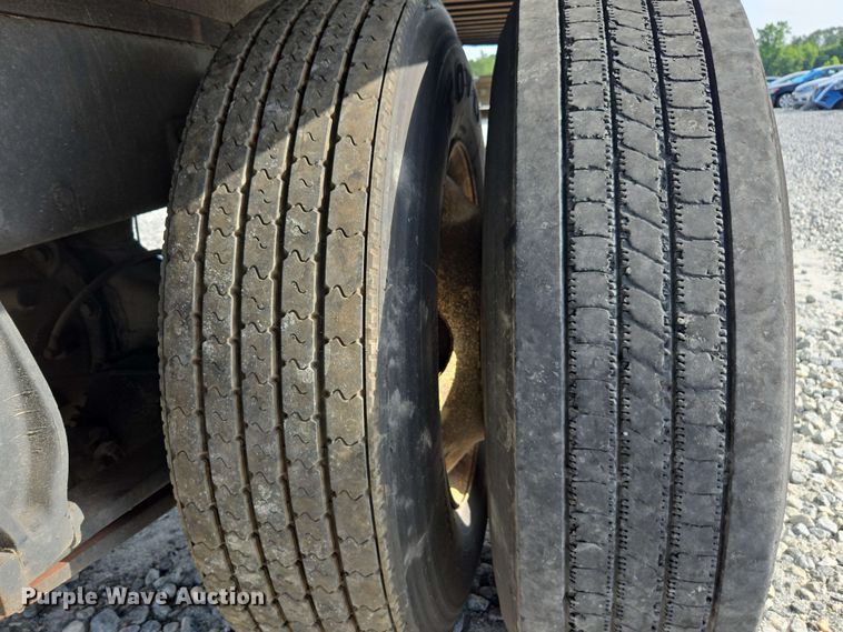 image for item YA0523 2014 Freightliner Business Class M2 106 box truck