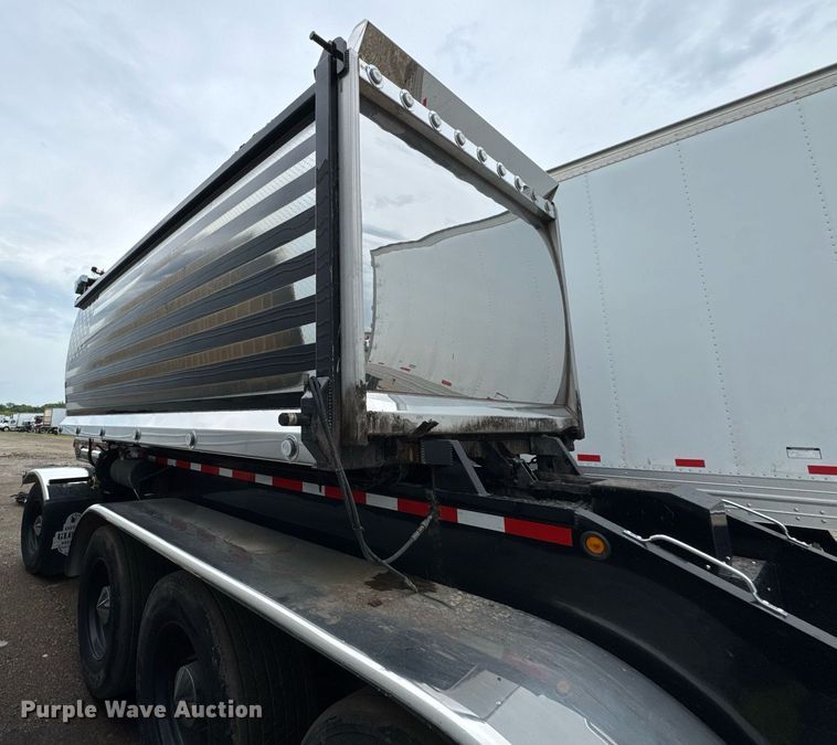 image for item YA0539 2022 Rogue RTB5004 transfer pup trailer