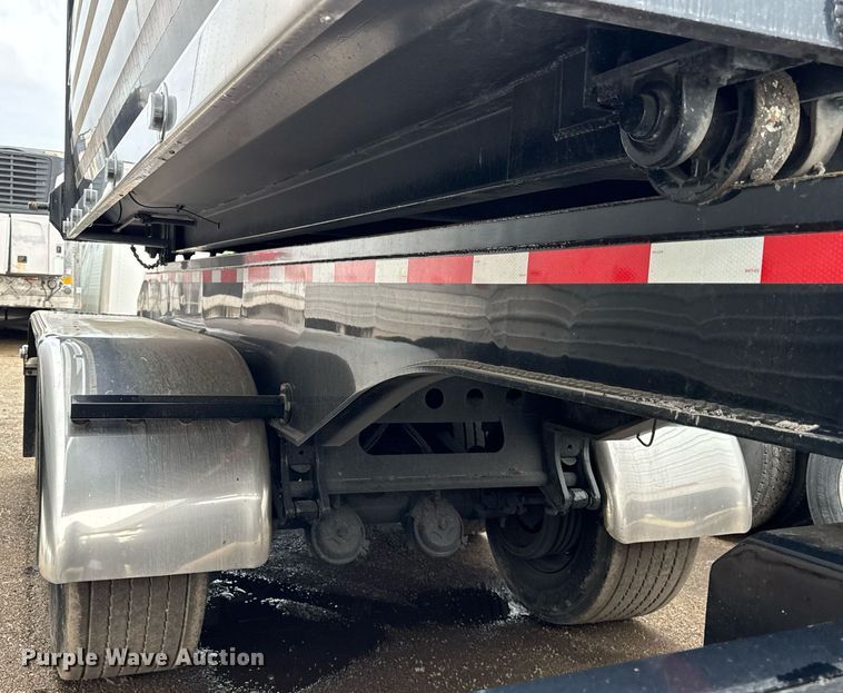 image for item YA0539 2022 Rogue RTB5004 transfer pup trailer