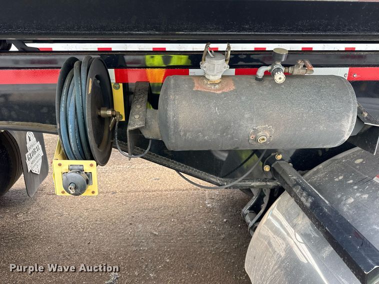 image for item YA0539 2022 Rogue RTB5004 transfer pup trailer