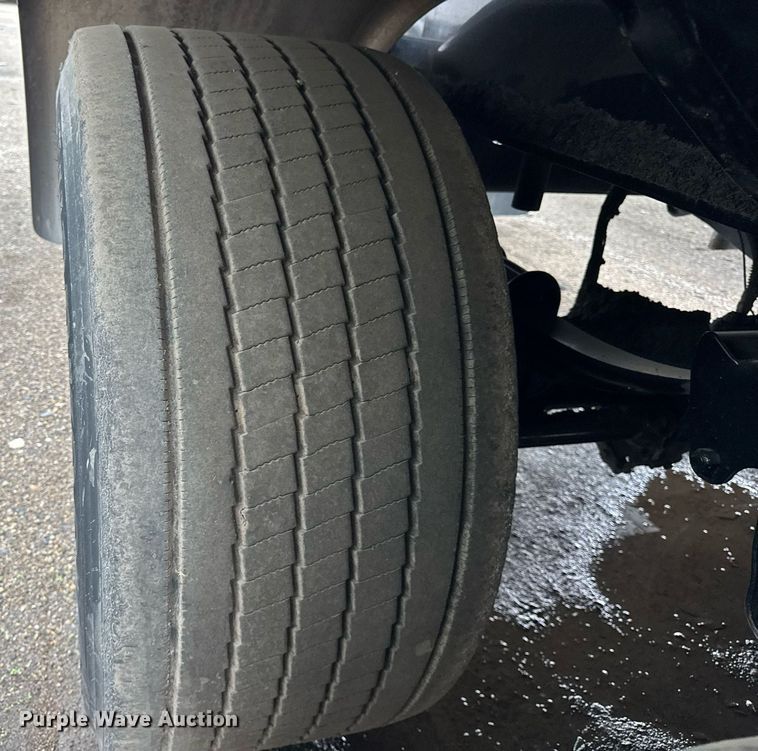 image for item YA0539 2022 Rogue RTB5004 transfer pup trailer